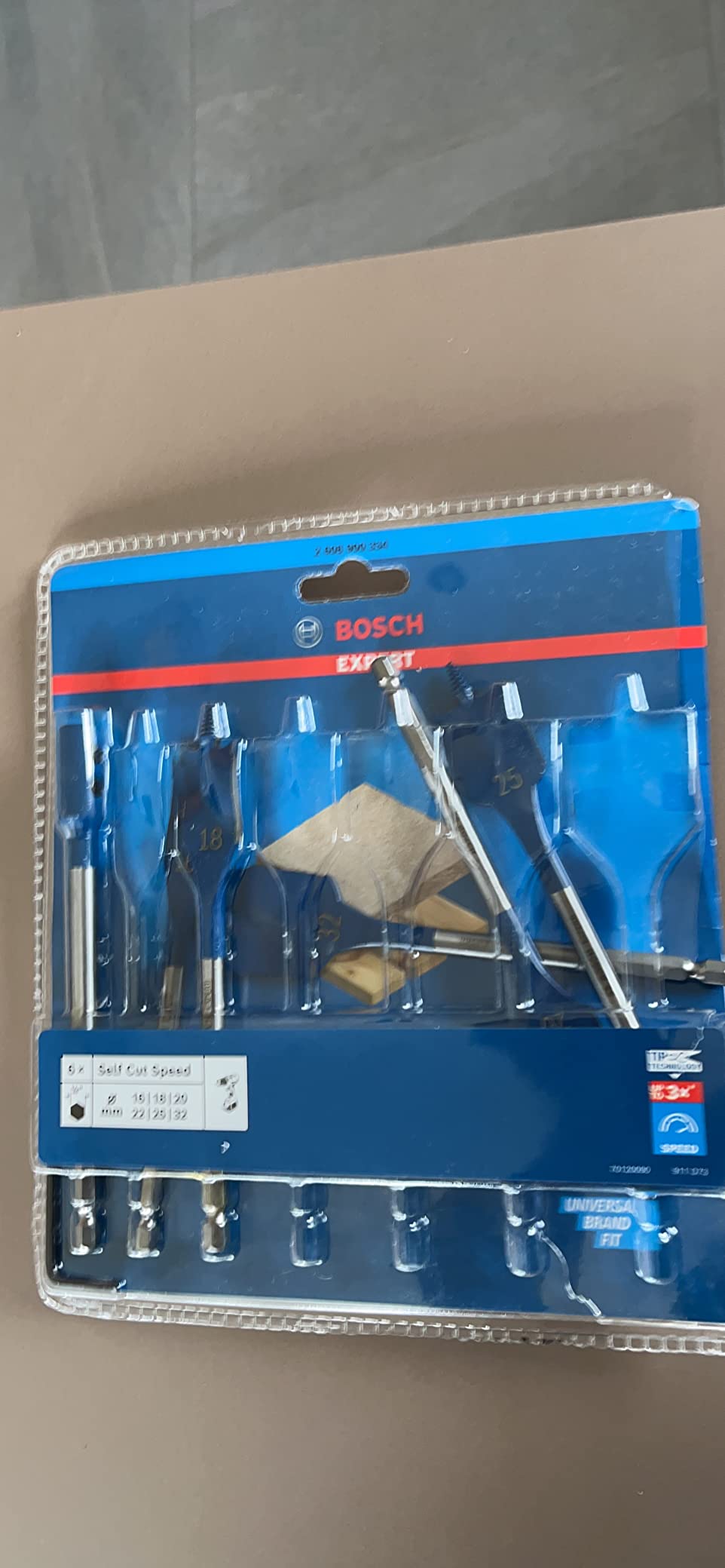 Zwei Bohrer nach kurzer Zeit stumpf