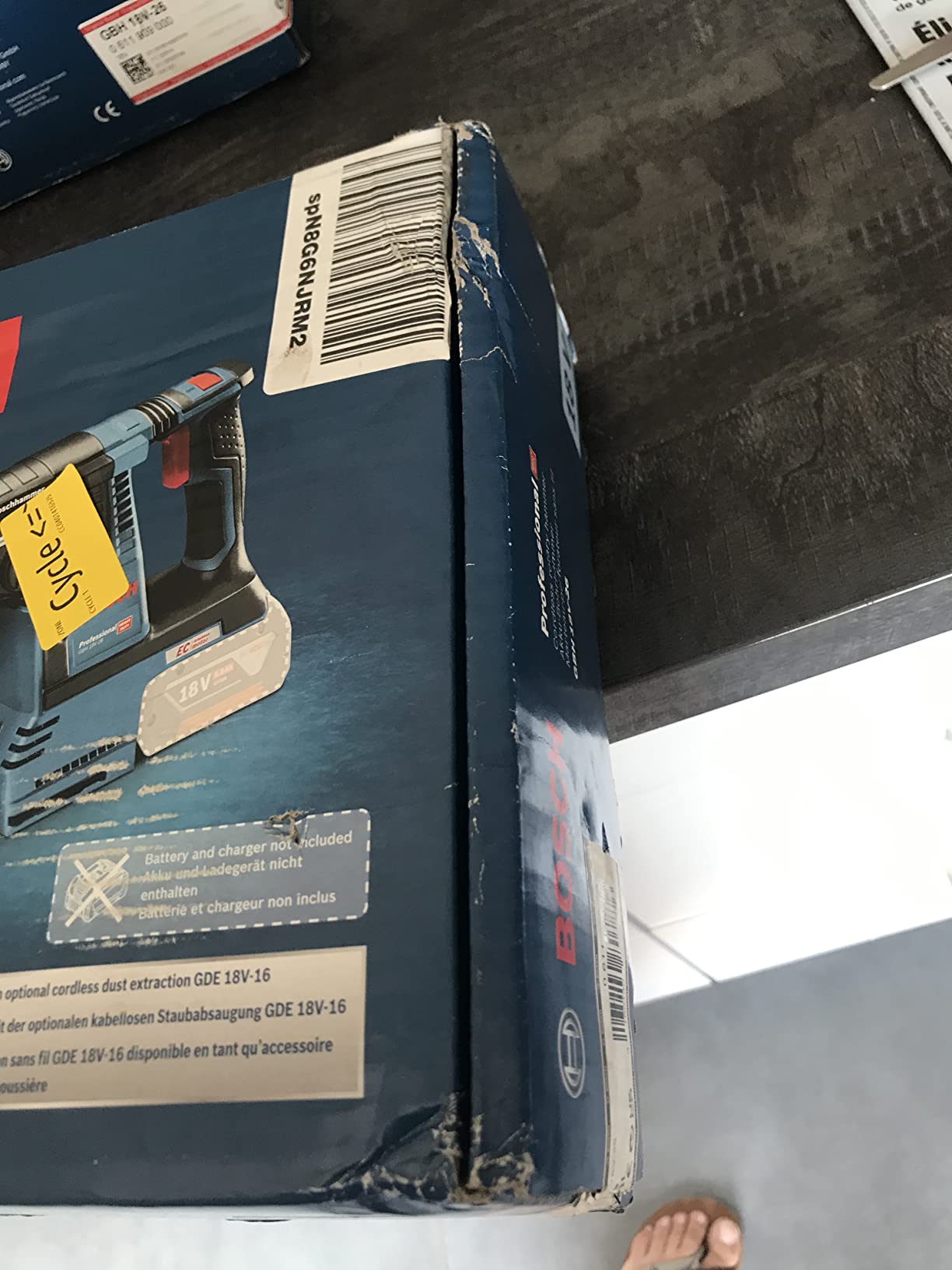 Sehr gut, Akkus kosten extra