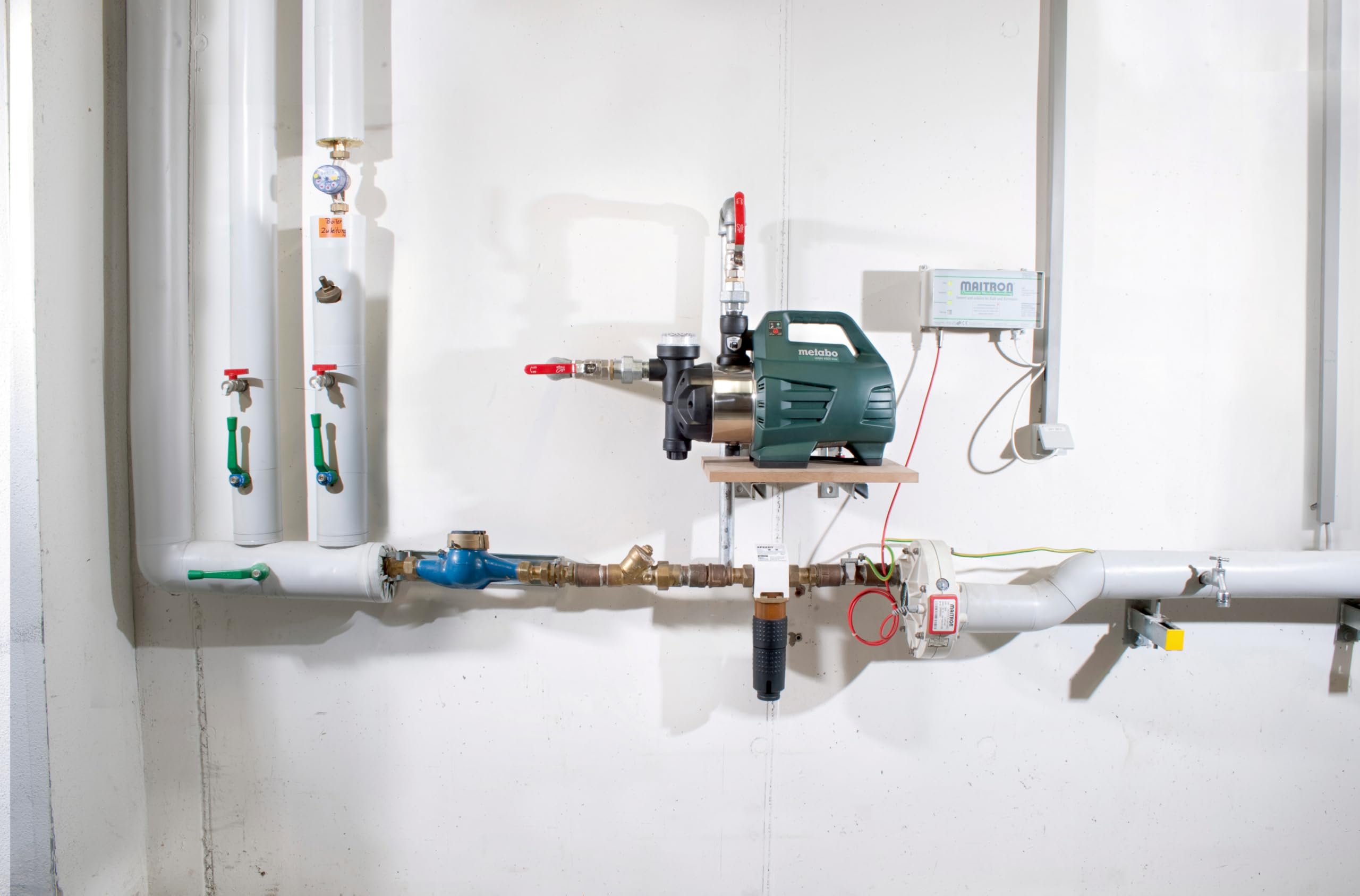 metabo-hauswasserautomat-hwai-4500-inox-elektrische-hauswasserpumpe-1300-w-4-8-b image 3