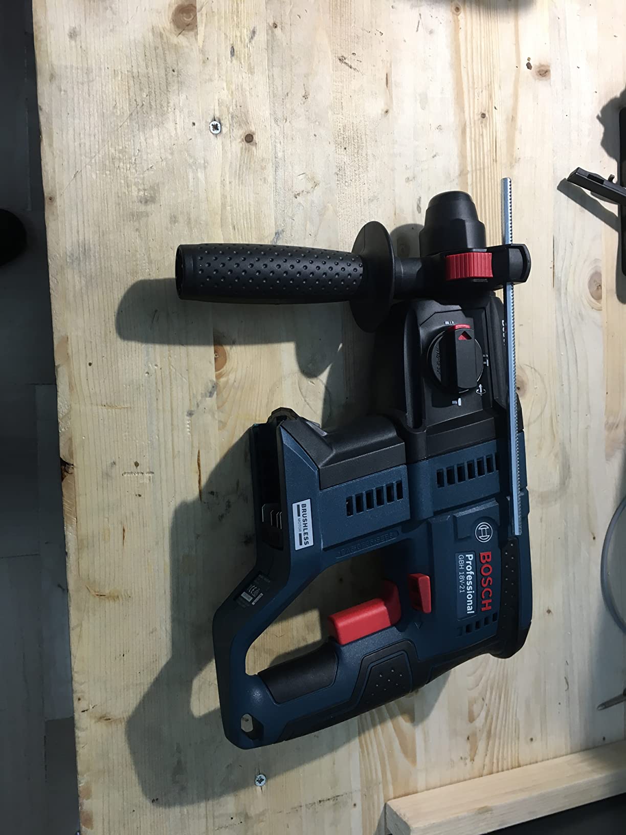 So muss ein Akkubohrhammer sein