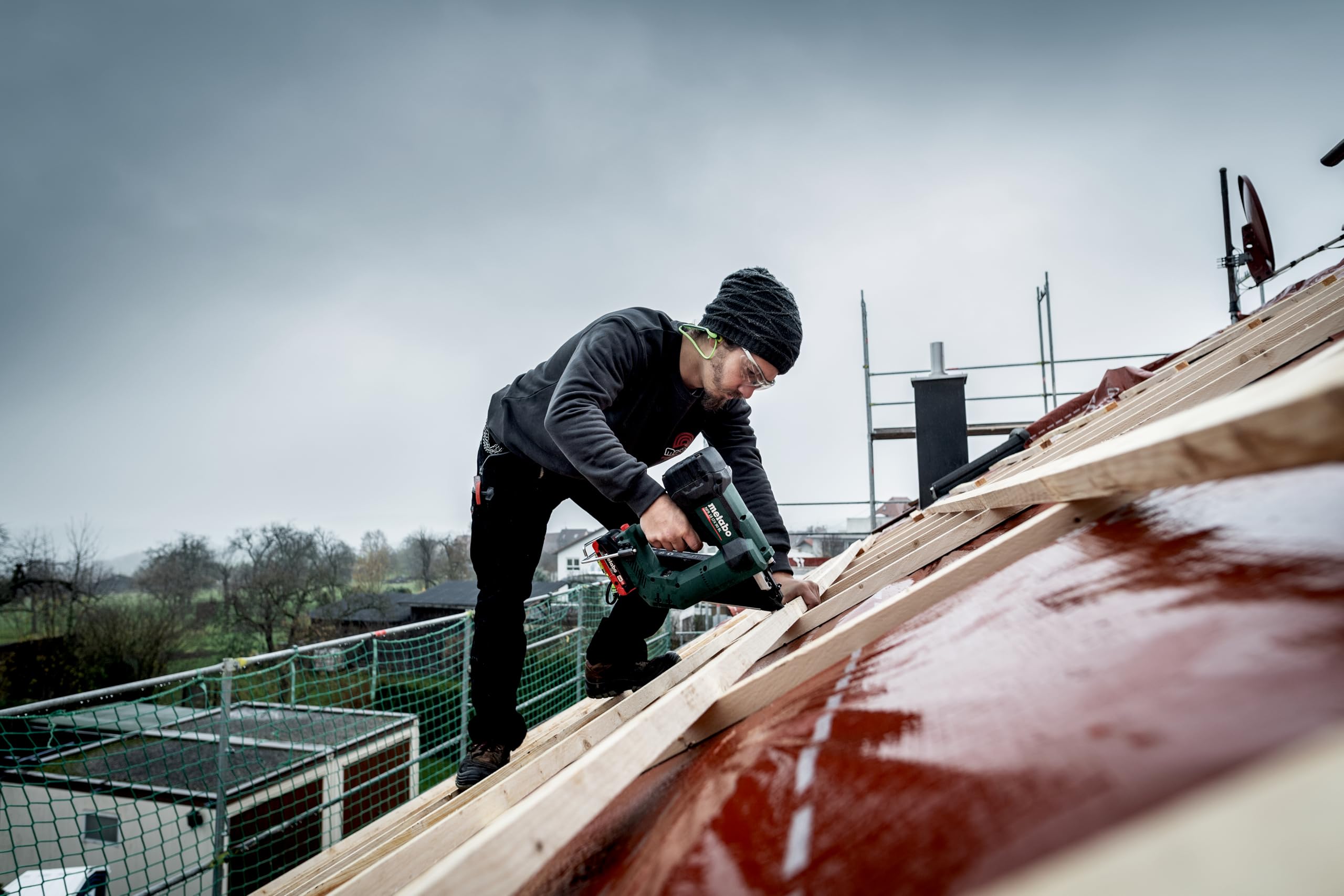 metabo-nfr-18-ltx-90-bl-akku-nagler-18v-b-rstenlos-mit-pneumatik-schlagtechnik-f image 3