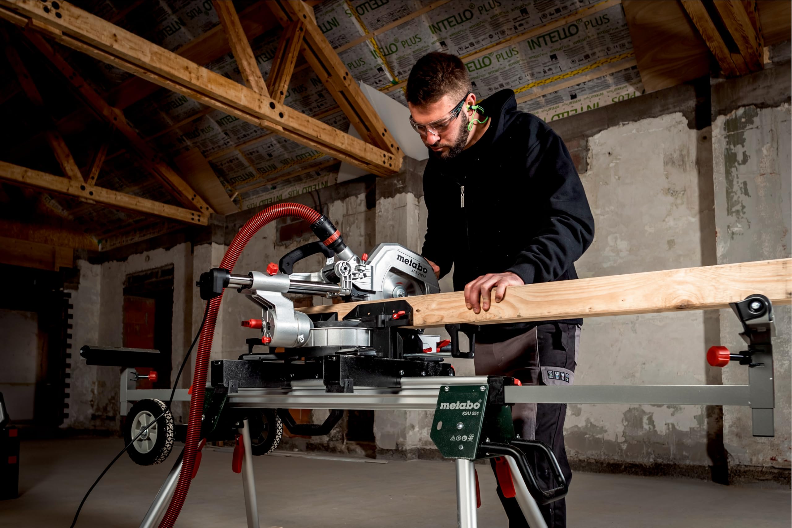 metabo-kgs-216-m-kapp-und-gehrungss-ge-mit-zugfunktion-216-mm-s-geblatt-und-prec image 3