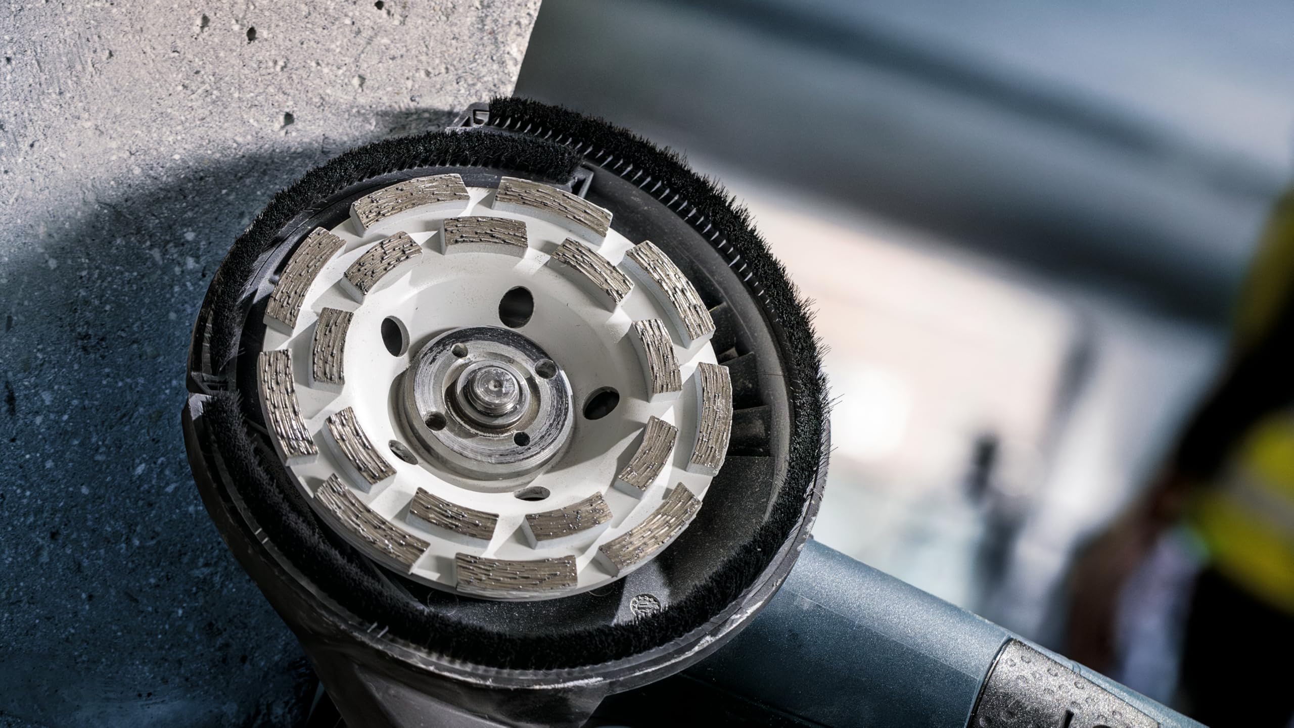 bosch-professional-2608601762-expert-diamant-topfschleifscheibe-pro-concrete-125 image 7