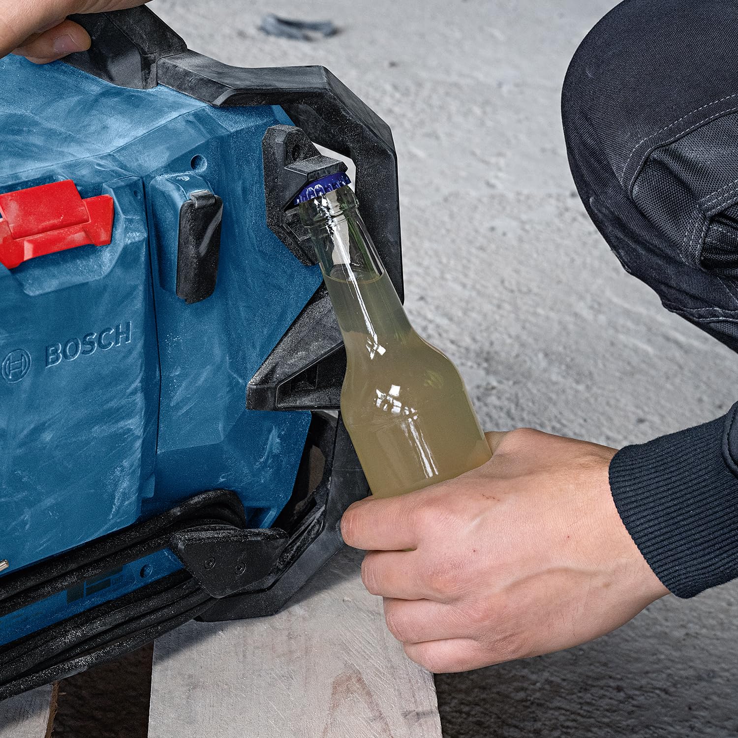 bosch-professional-akku-baustellenradio-gpb-18vh-6-src-18v-12v-system-dab-blueto image 2