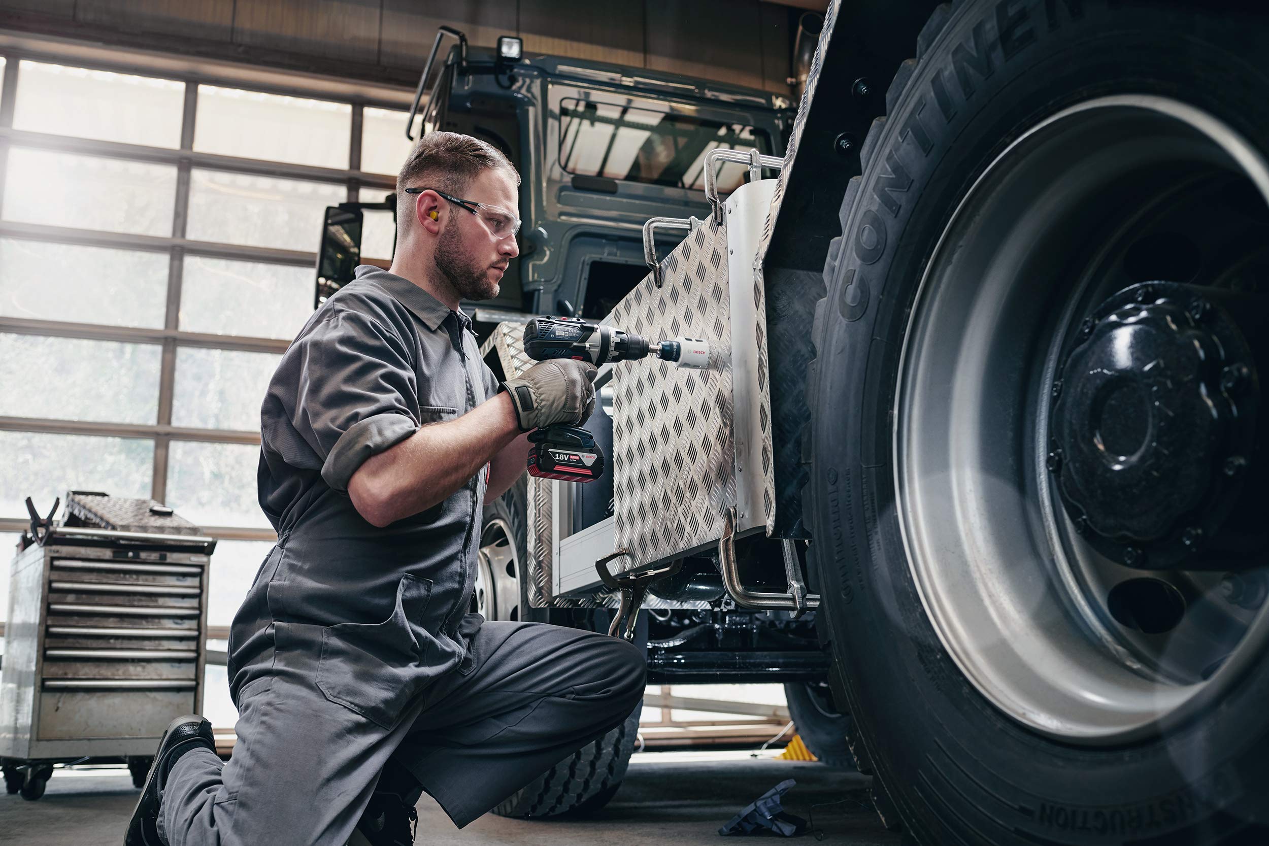 bosch-professional-lochs-ge-progressor-for-wood-metal-starter-kit-68-mm-bi-metal image 3