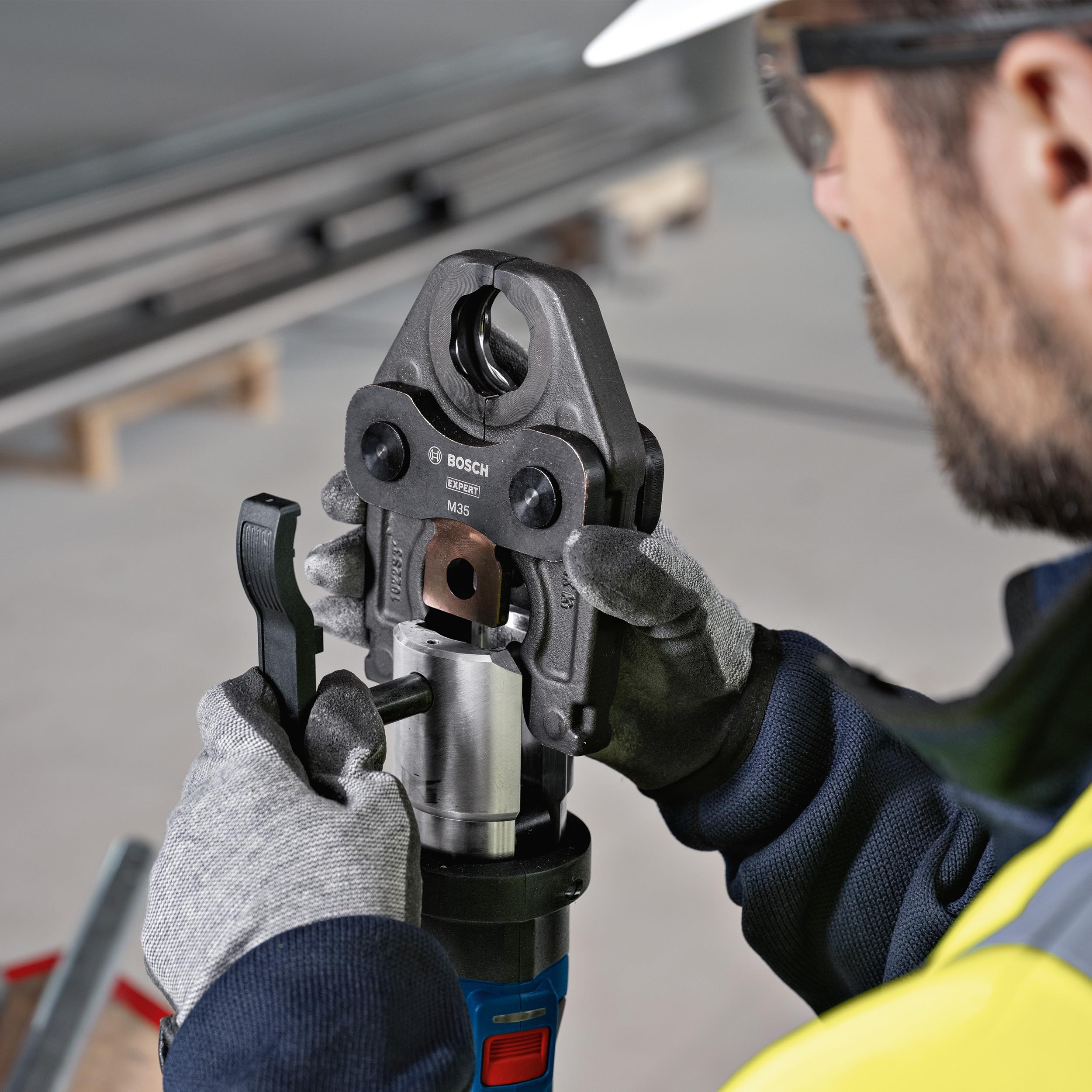 bosch-professional-18v-system-akku-presswerkzeug-gpt-18v-32-32-kn-presskraft-kun image 3