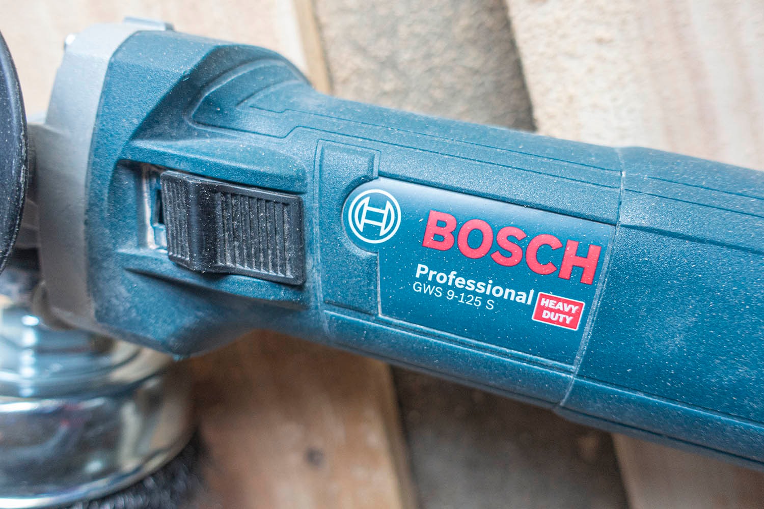 Guter Winkelschleifer mit kleinem Makel